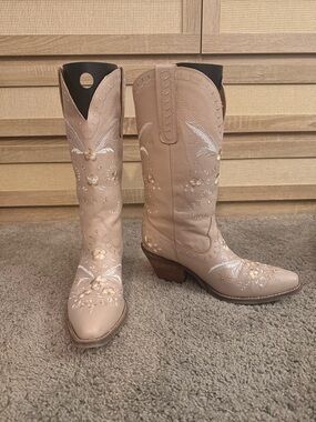 dingo Beige Embroidered Western Heeled Boots